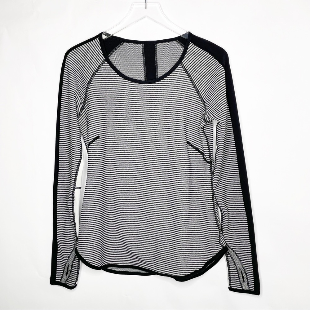 Lululemon Runder Under Reversible Tee - Picture 4 of 13